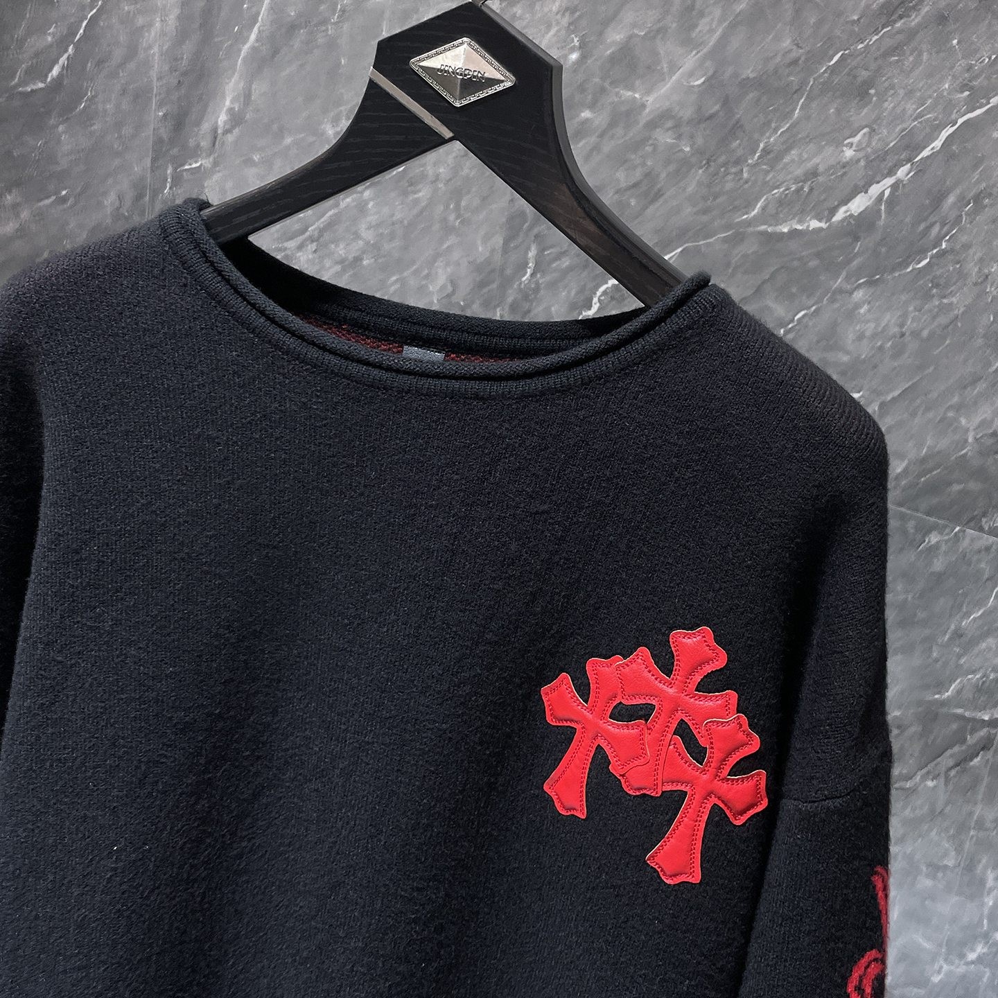 CHROME HEARTS クロムハーツ 秋冬 レッドクロス エナメルレザー刺繍 ニットセーター ブラック - Detail image 6
